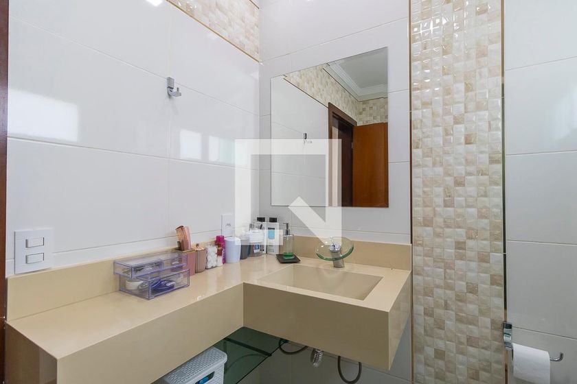 Casa à Venda - Swiss Park, 4 Quartos,  300 m2 em , Campinas - sp | SoloBR