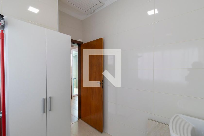 Casa à Venda - Swiss Park, 4 Quartos,  300 m2 em , Campinas - sp | SoloBR