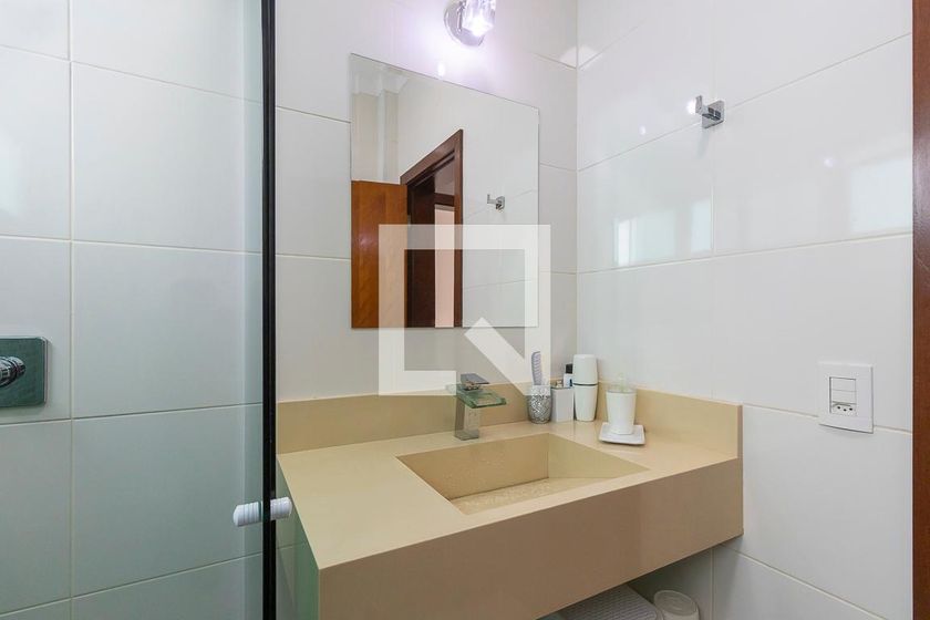 Casa à Venda - Swiss Park, 4 Quartos,  300 m2 em , Campinas - sp | SoloBR