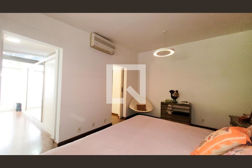 Casa à Venda - Jardim Santana, 6 Quartos,  830 m2 em , Campinas - sp | SoloBR