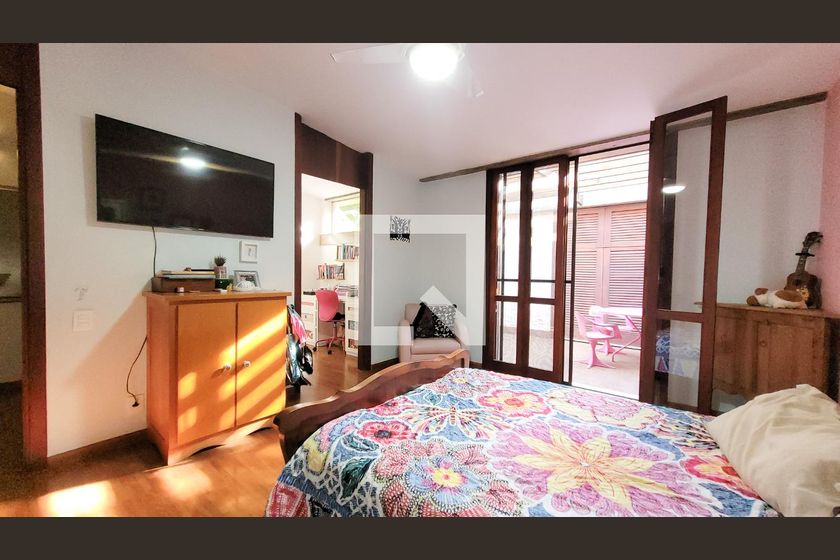 Casa à Venda - Jardim Santana, 6 Quartos,  830 m2 em , Campinas - sp | SoloBR