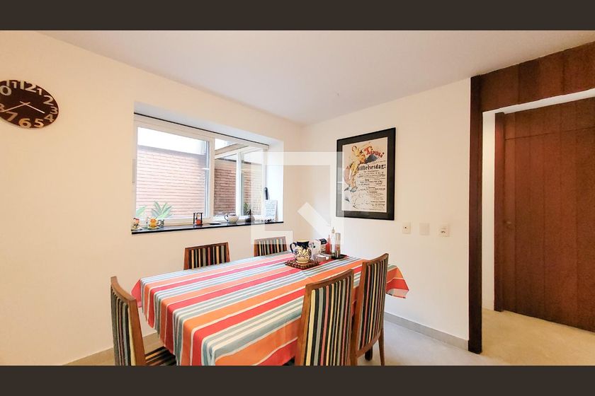 Casa à Venda - Jardim Santana, 6 Quartos,  830 m2 em , Campinas - sp | SoloBR