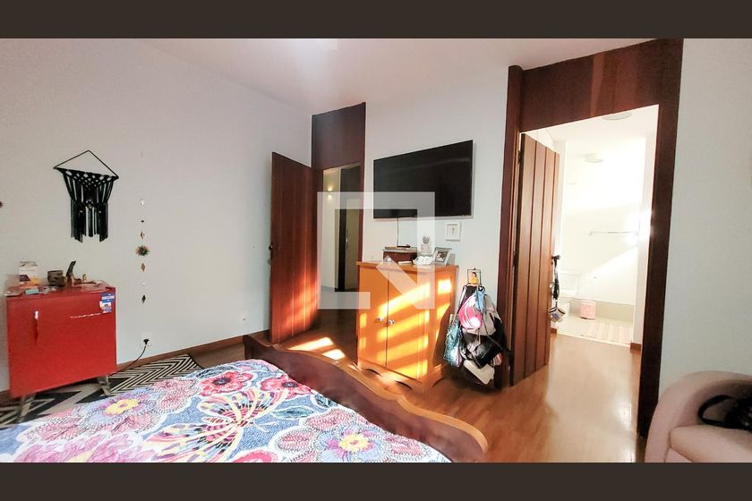 Casa à Venda - Jardim Santana, 6 Quartos,  830 m2 em , Campinas - sp | SoloBR