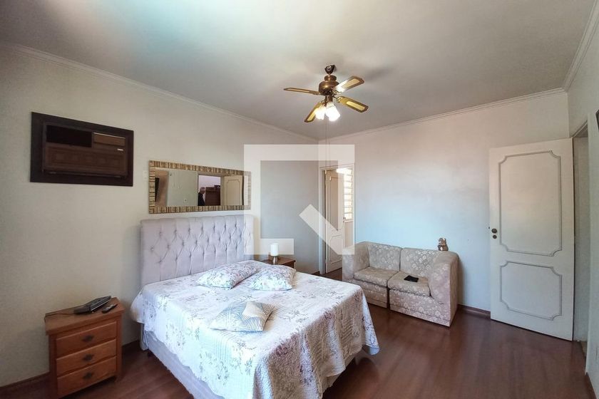 Casa à Venda - Guanabara, 5 Quartos,  500 m2 em , Campinas - sp | SoloBR