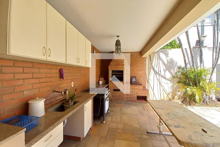 Casa à Venda - Guanabara, 5 Quartos,  500 m2 em , Campinas - sp | SoloBR
