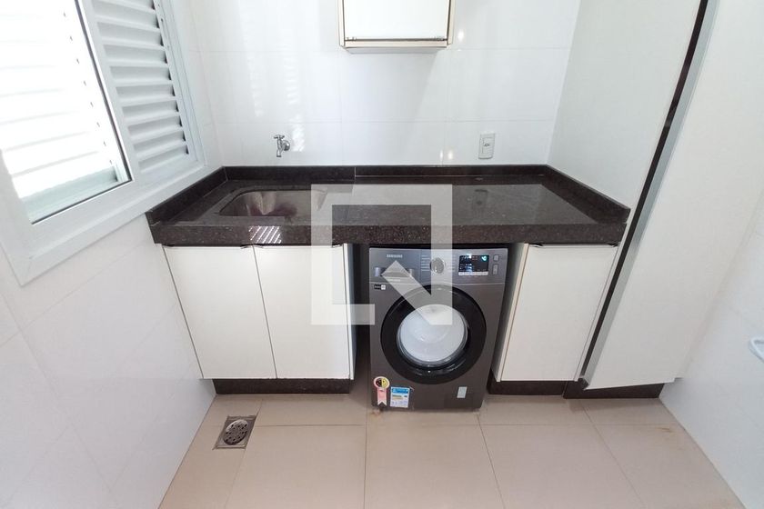 Casa à Venda - Swiss Park, 3 Quartos,  410 m2 em , Campinas - sp | SoloBR