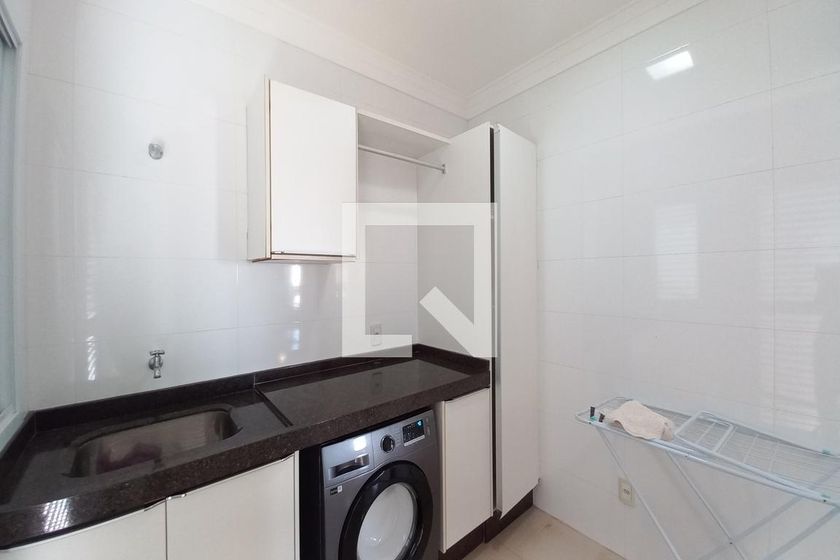 Casa à Venda - Swiss Park, 3 Quartos,  410 m2 em , Campinas - sp | SoloBR