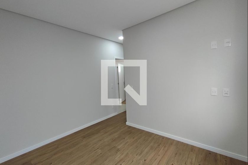 Casa à Venda - Swiss Park, 3 Quartos,  200 m2 em , Campinas - sp | SoloBR