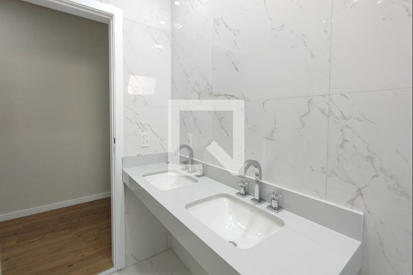 Casa à Venda - Swiss Park, 3 Quartos,  200 m2 em , Campinas - sp | SoloBR