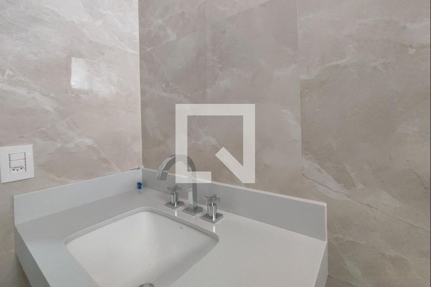Casa à Venda - Swiss Park, 3 Quartos,  200 m2 em , Campinas - sp | SoloBR