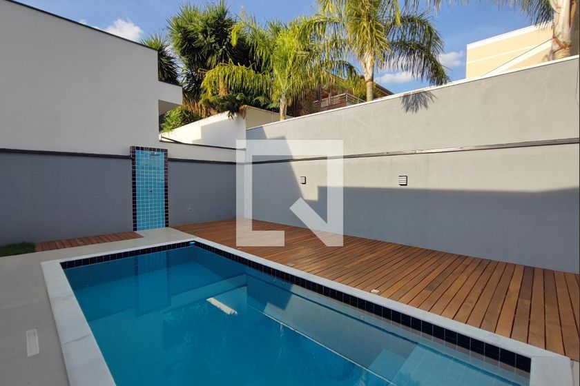 Casa à Venda - Swiss Park, 3 Quartos,  200 m2 em , Campinas - sp | SoloBR