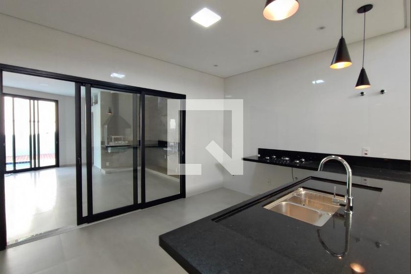 Casa à Venda - Swiss Park, 3 Quartos,  200 m2 em , Campinas - sp | SoloBR