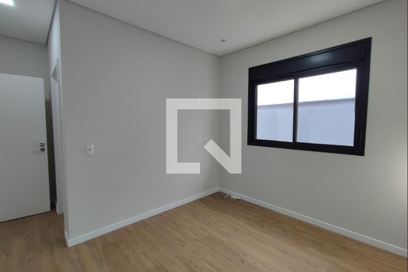 Casa à Venda - Swiss Park, 3 Quartos,  200 m2 em , Campinas - sp | SoloBR