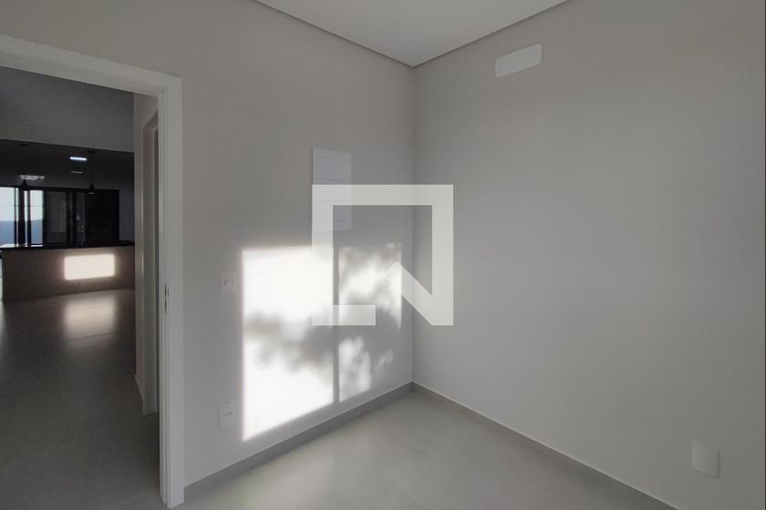Casa à Venda - Swiss Park, 3 Quartos,  200 m2 em , Campinas - sp | SoloBR