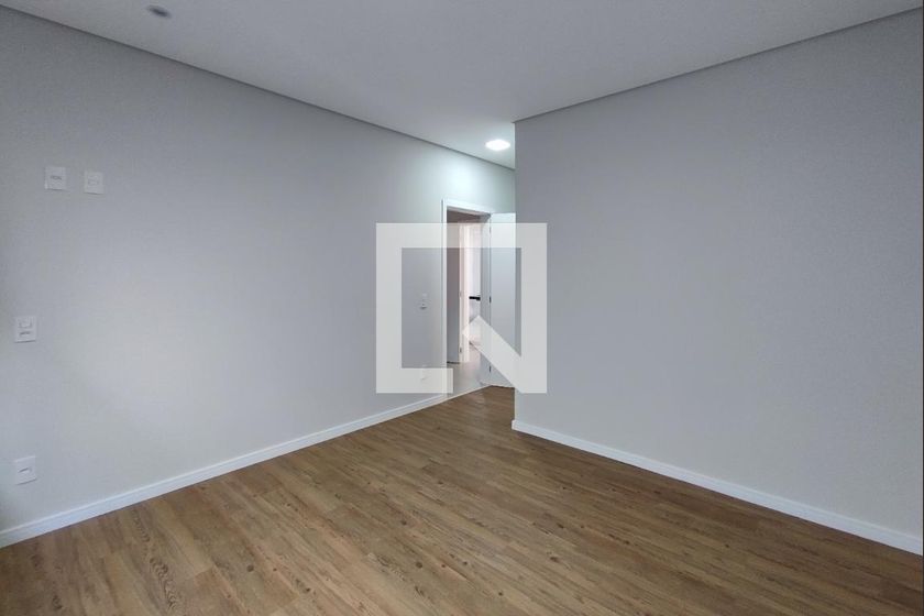 Casa à Venda - Swiss Park, 3 Quartos,  200 m2 em , Campinas - sp | SoloBR