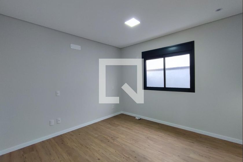 Casa à Venda - Swiss Park, 3 Quartos,  200 m2 em , Campinas - sp | SoloBR