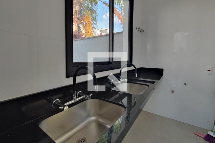 Casa à Venda - Swiss Park, 3 Quartos,  200 m2 em , Campinas - sp | SoloBR