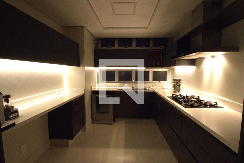Apartamento à Venda - Cambuí, 2 Quartos,  305 m2 em , Campinas - sp | SoloBR