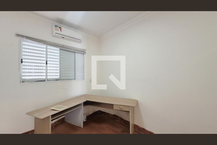 Casa à Venda - Mansões Santo Antônio, 3 Quartos,  150 m2 em , Campinas - sp | SoloBR