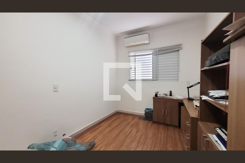 Casa à Venda - Mansões Santo Antônio, 3 Quartos,  150 m2 em , Campinas - sp | SoloBR