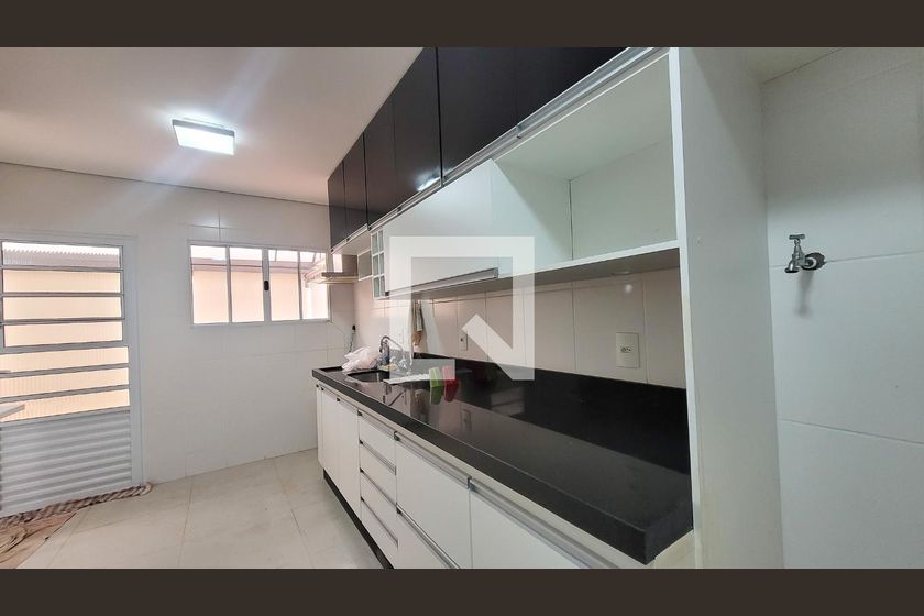 Casa à Venda - Mansões Santo Antônio, 3 Quartos,  150 m2 em , Campinas - sp | SoloBR
