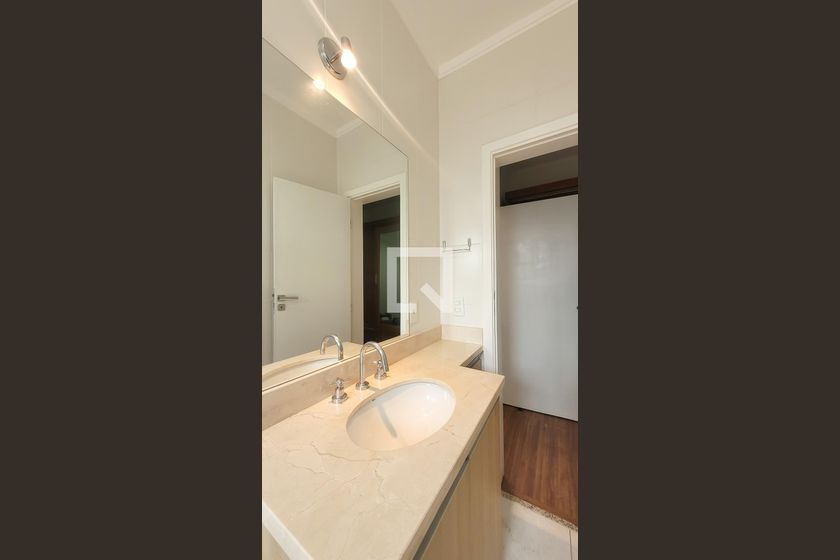 Casa à Venda - Mansões Santo Antônio, 3 Quartos,  150 m2 em , Campinas - sp | SoloBR