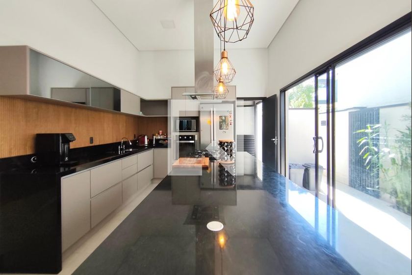 Casa à Venda - Swiss Park, 3 Quartos,  200 m2 em , Campinas - sp | SoloBR
