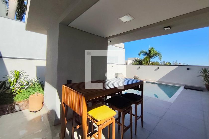 Casa à Venda - Swiss Park, 3 Quartos,  200 m2 em , Campinas - sp | SoloBR