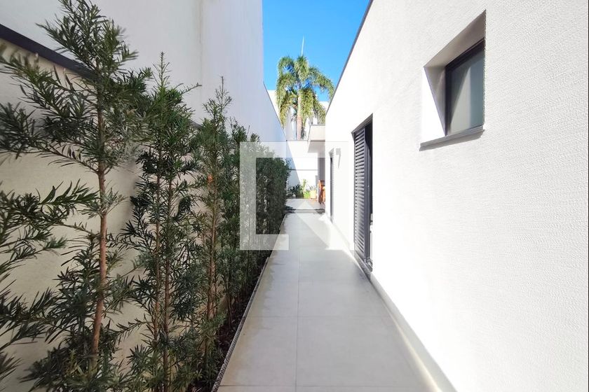 Casa à Venda - Swiss Park, 3 Quartos,  200 m2 em , Campinas - sp | SoloBR