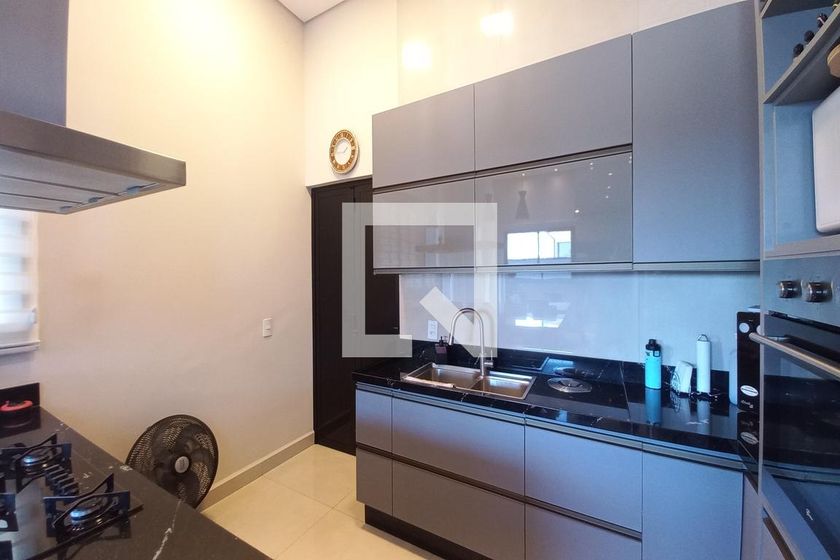 Casa à Venda - Swiss Park, 3 Quartos,  271 m2 em , Campinas - sp | SoloBR