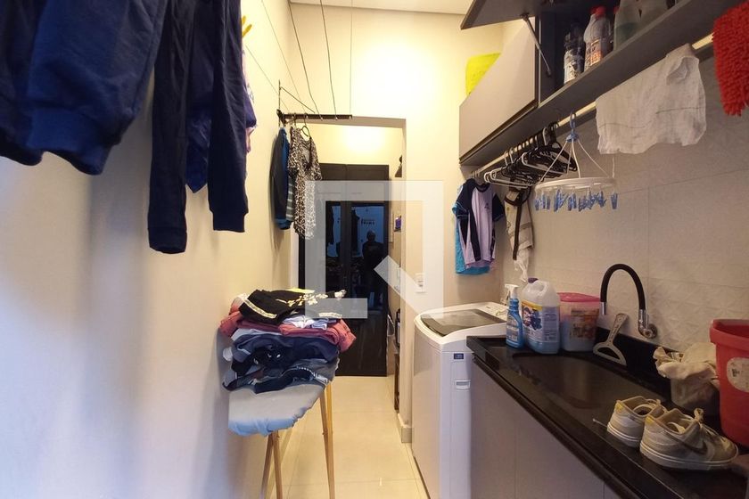 Casa à Venda - Swiss Park, 3 Quartos,  271 m2 em , Campinas - sp | SoloBR