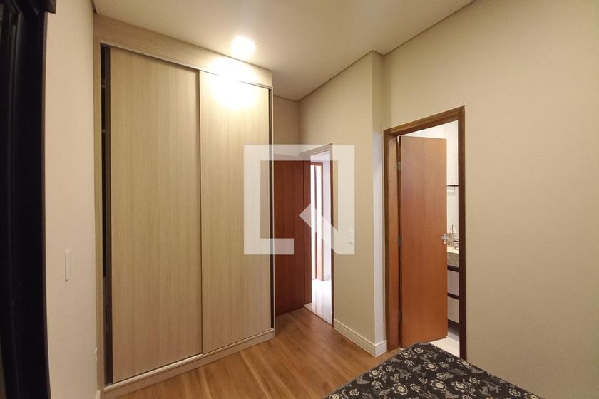 Casa à Venda - Swiss Park, 3 Quartos,  271 m2 em , Campinas - sp | SoloBR