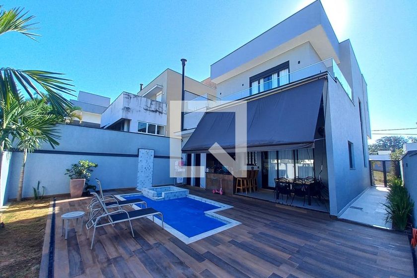 Casa à Venda - Swiss Park, 3 Quartos,  271 m2 em , Campinas - sp | SoloBR