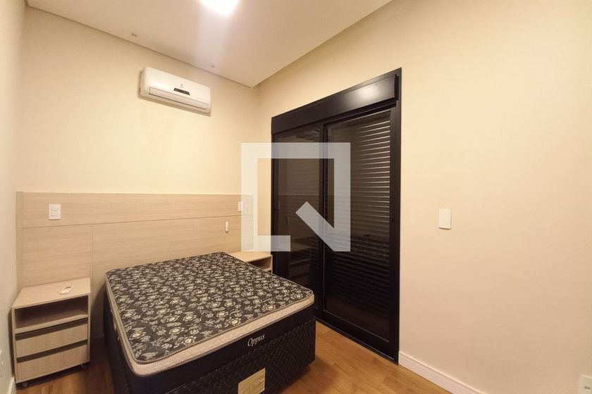 Casa à Venda - Swiss Park, 3 Quartos,  271 m2 em , Campinas - sp | SoloBR