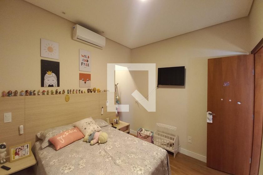 Casa à Venda - Swiss Park, 3 Quartos,  271 m2 em , Campinas - sp | SoloBR