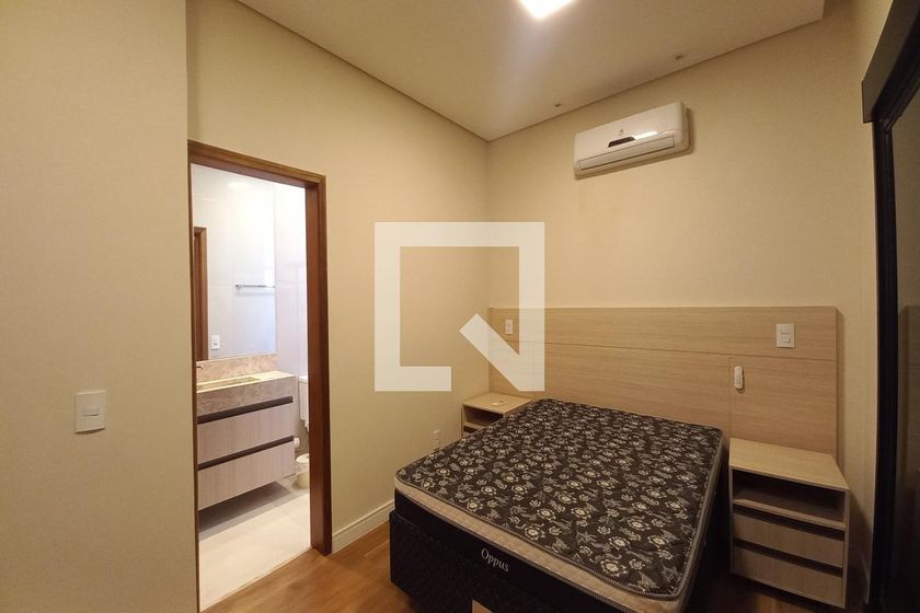 Casa à Venda - Swiss Park, 3 Quartos,  271 m2 em , Campinas - sp | SoloBR