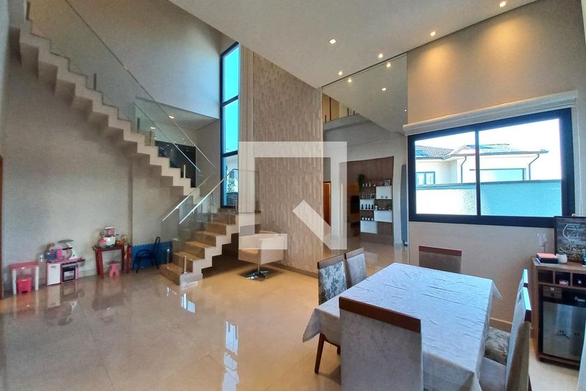 Casa à Venda - Swiss Park, 3 Quartos,  271 m2 em , Campinas - sp | SoloBR