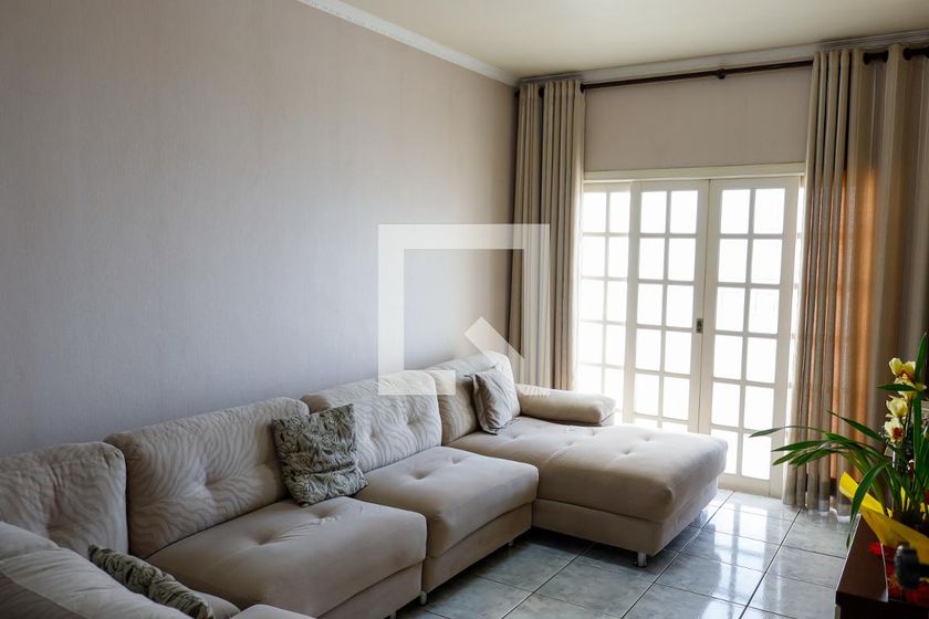 Casa, 3 quartos, 215 m² - Foto 2