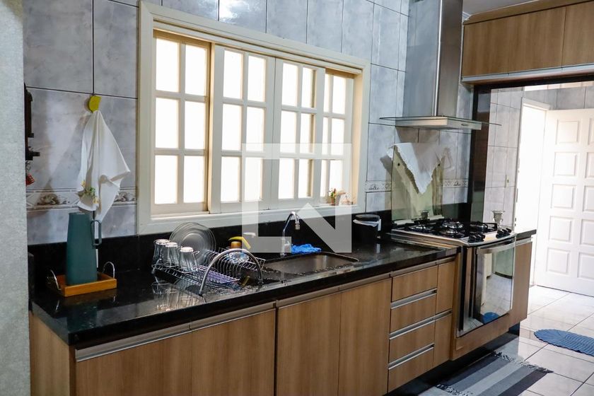 Casa, 3 quartos, 215 m² - Foto 38