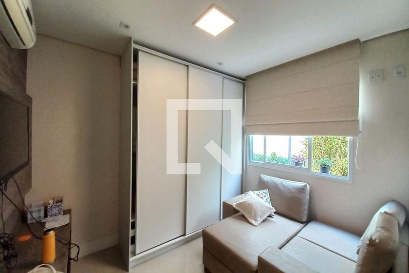 Casa à Venda - Swiss Park, 4 Quartos,  260 m2 em , Campinas - sp | SoloBR
