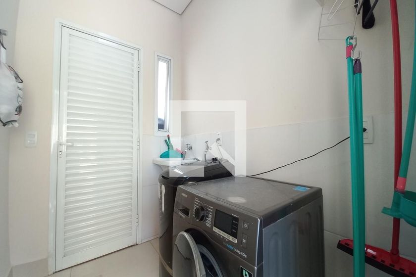 Casa à Venda - Swiss Park, 4 Quartos,  260 m2 em , Campinas - sp | SoloBR
