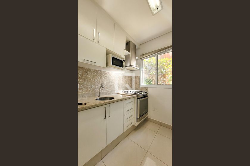Casa à Venda - Cambuí, 2 Quartos,  250 m2 em , Campinas - sp | SoloBR