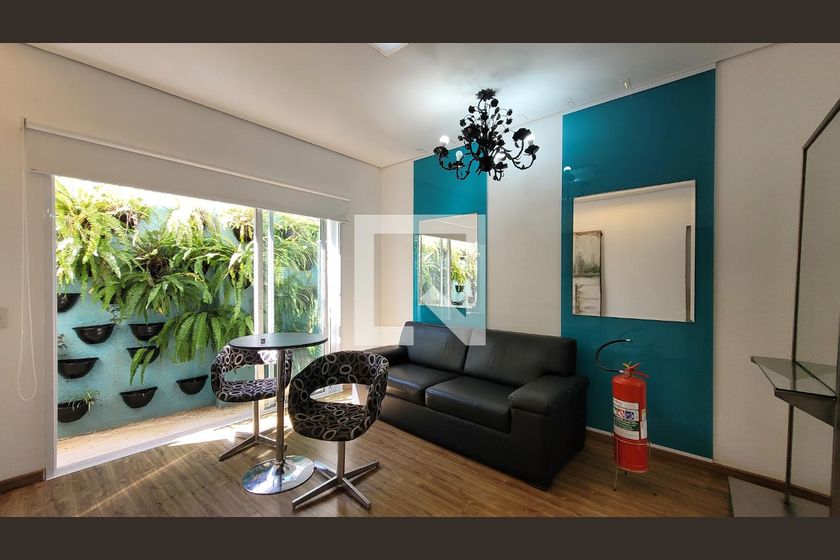 Casa à Venda - Cambuí, 2 Quartos,  250 m2 em , Campinas - sp | SoloBR