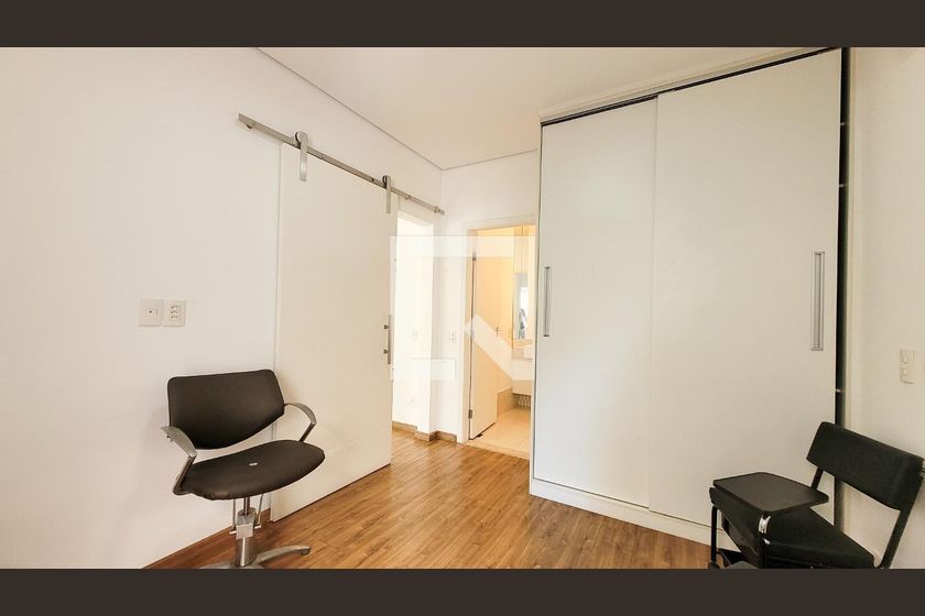 Casa à Venda - Cambuí, 2 Quartos,  250 m2 em , Campinas - sp | SoloBR