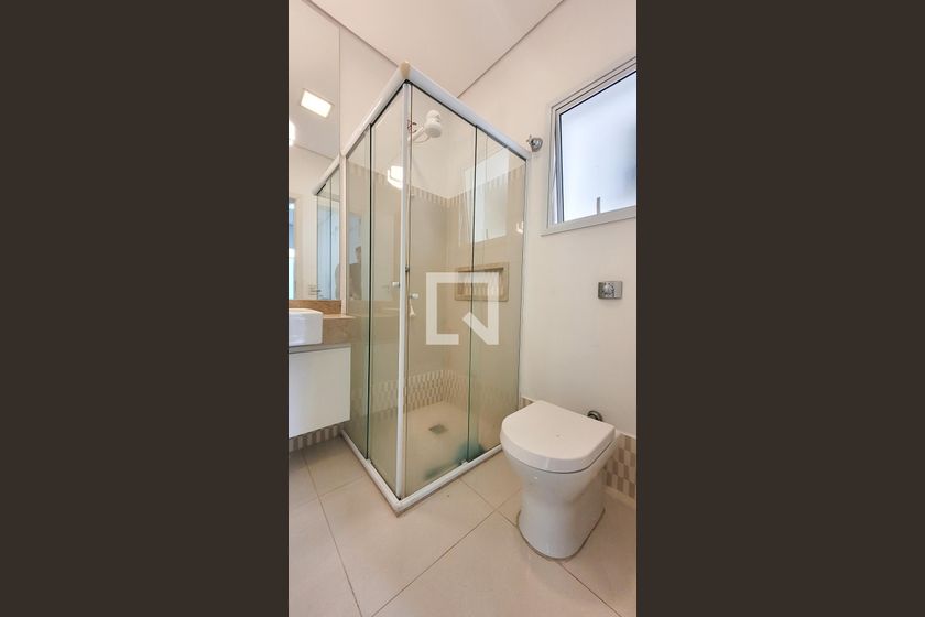 Casa à Venda - Cambuí, 2 Quartos,  250 m2 em , Campinas - sp | SoloBR