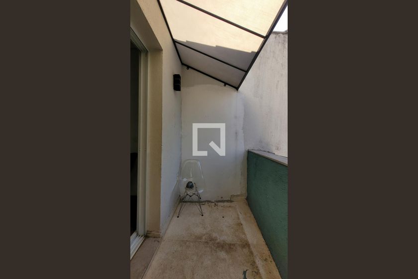 Casa à Venda - Cambuí, 2 Quartos,  250 m2 em , Campinas - sp | SoloBR
