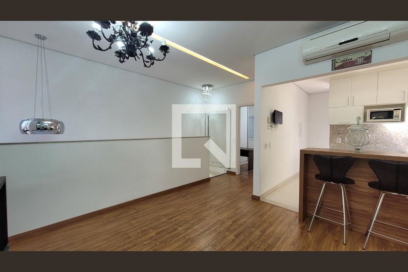 Casa à Venda - Cambuí, 2 Quartos,  250 m2 em , Campinas - sp | SoloBR