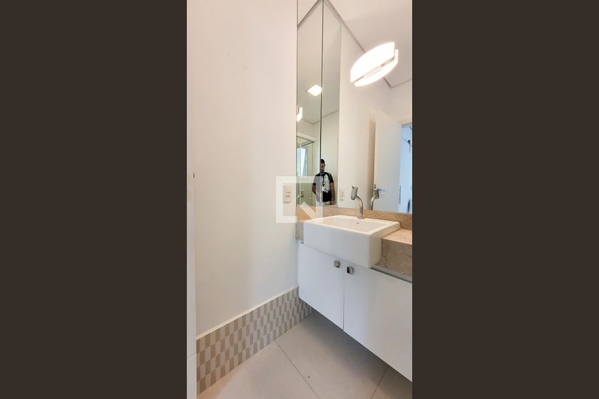 Casa à Venda - Cambuí, 2 Quartos,  250 m2 em , Campinas - sp | SoloBR