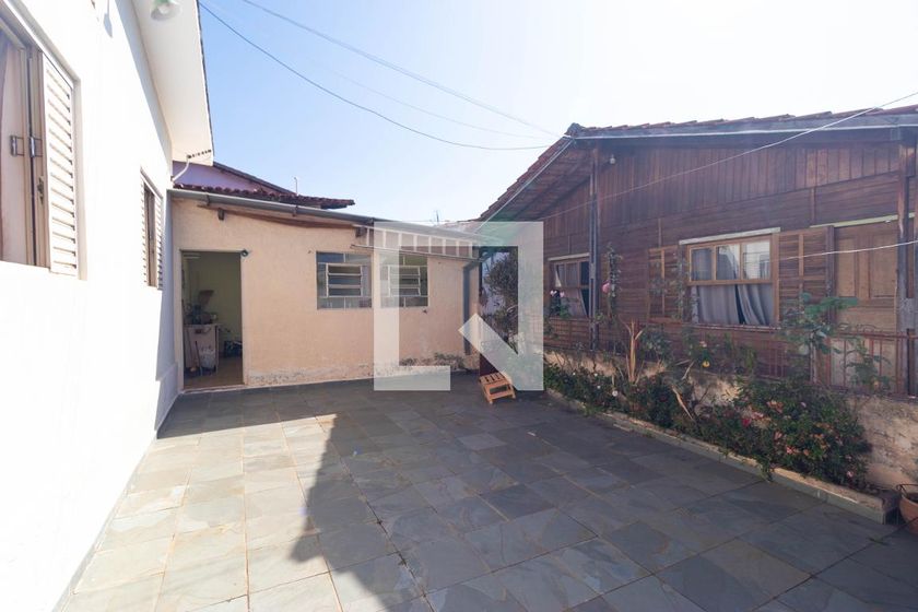 Casa à Venda - Jardim do Lago, 2 Quartos,  243 m2 em , Campinas - sp | SoloBR