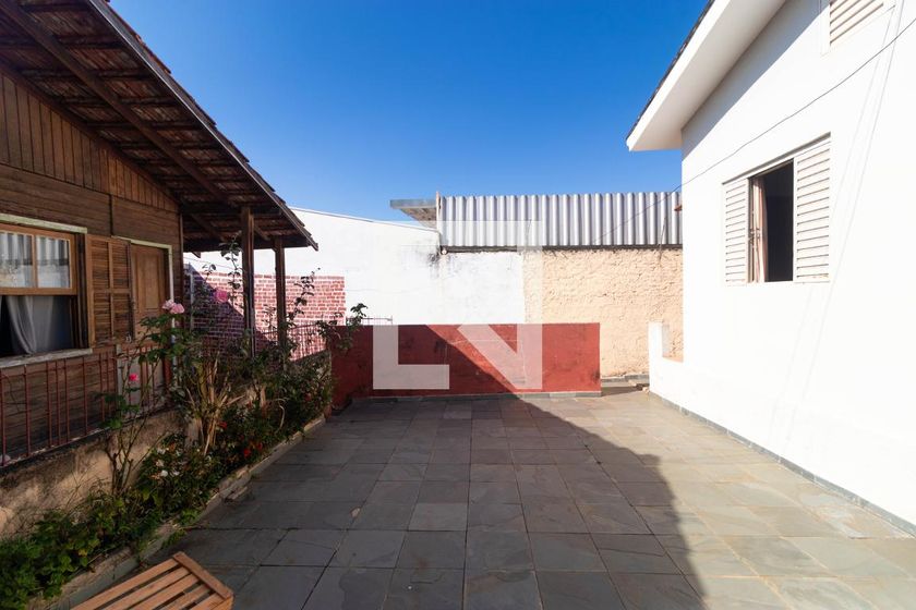 Casa à Venda - Jardim do Lago, 2 Quartos,  243 m2 em , Campinas - sp | SoloBR